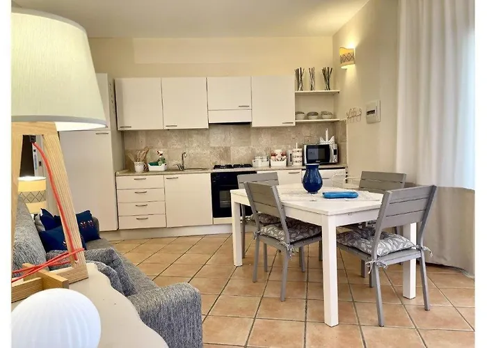 Le Residenze Sul Mare B6 * 波尔托奥蒂罗卢